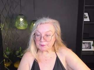 natalimellow's CamSoda show and profile