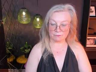 Live cam show with NataliMellow