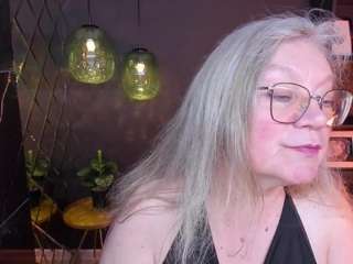 Live cam show with NataliMellow