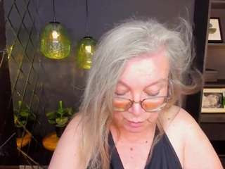 NataliMellow live webcam show