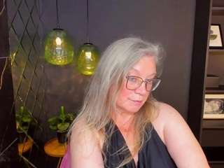 NataliMellow live webcam show