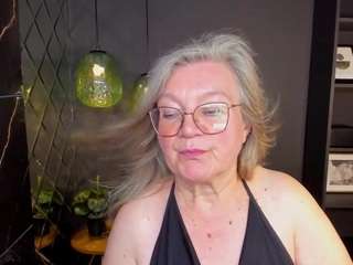 Live cam show with NataliMellow