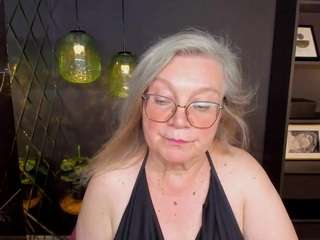 Live cam show with NataliMellow