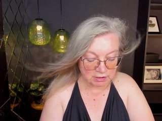 Live cam show with NataliMellow
