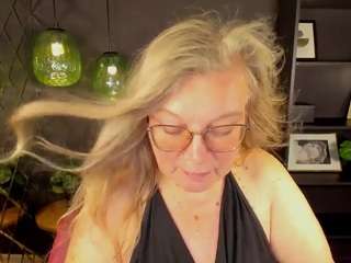 NataliMellow live cam on CamSoda