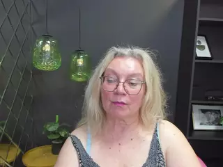 NataliMellow's Live Sex Cam Show