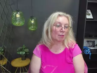 NataliMellow's Live Sex Cam Show