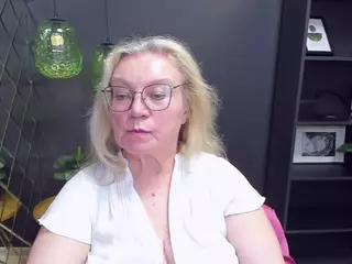 NataliMellow's Live Sex Cam Show