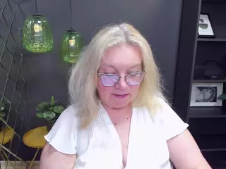 NataliMellow's Live Sex Cam Show