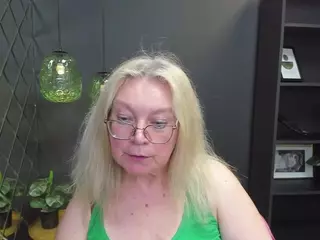 NataliMellow's Live Sex Cam Show