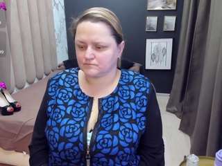 scarlettsoft's CamSoda show and profile