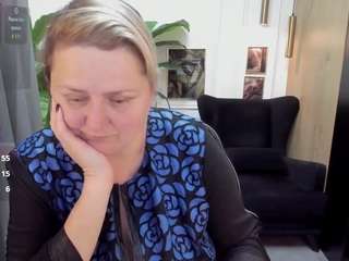 Live cam show with ScarlettSoft