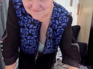 Live cam show with ScarlettSoft