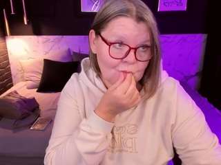 shannonshine from CamSoda is Freechat