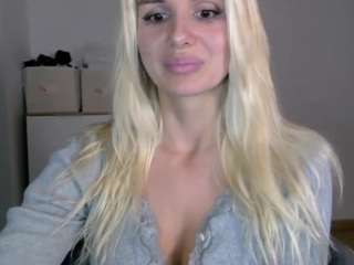 CorneliaBarbie live cam preview