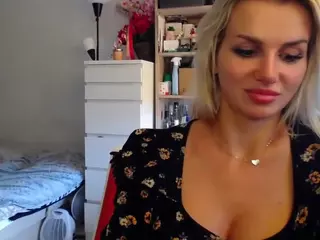 CorneliaBarbie's Live Sex Cam Show