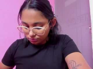 Discover littlejulieta from CamSoda