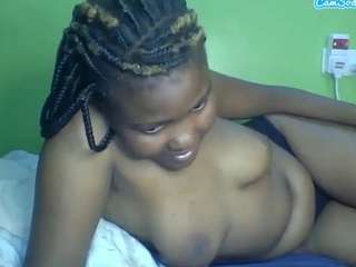 le modèle black-beauty37 est en webcam porno dans un show sur le site camsoda, il possède les tags suivants: ass bouncing,average,black hair,brown eyes,doggy style,erotic dance,fingering,flashing,full nudity,pov