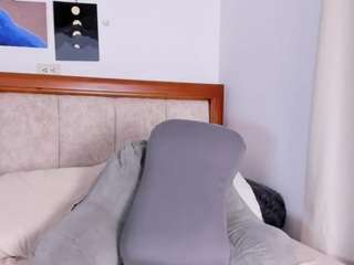 ishabellalopez Live Webcam on CamSoda
