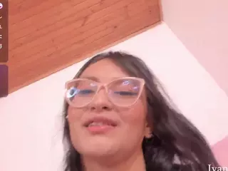 ivannabreast1's Live Sex Cam Show