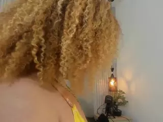Kylie-Vibes's Live Sex Cam Show