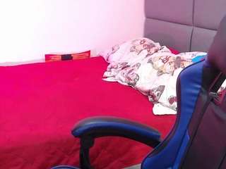 kenya-buhle Live Webcam on CamSoda