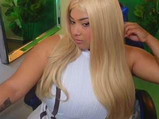 kenya-buhle live cam profile