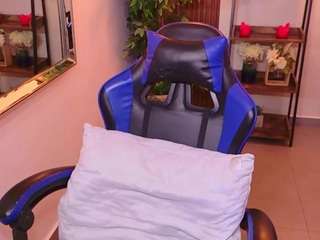 kenya-buhle's live room