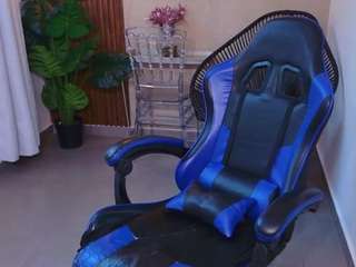 Kenya Buhle live cam preview
