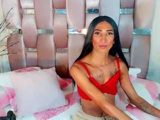 MiaYshaveiro