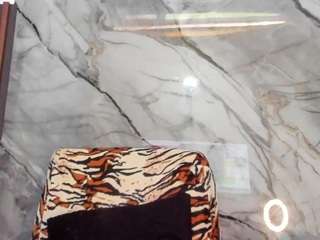 Acest model este live acum. hannaa32