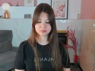 elizamild's CamSoda show and profile