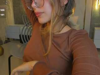 ri69ley Live Webcam on CamSoda