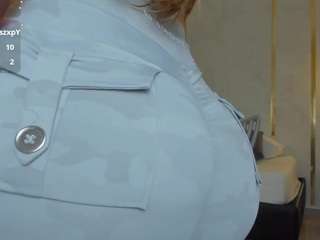 ri69ley Live Webcam on CamSoda