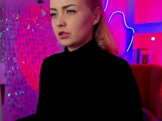 stephaniesea's CamSoda show and profile