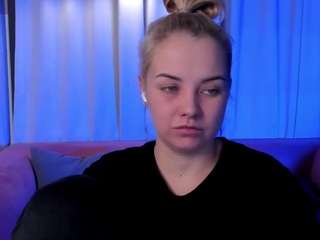 StephanieSea live cam on CamSoda