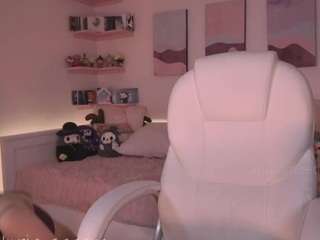 Live webcam model andromeedaa on Soda Cams