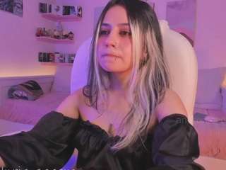 Live webcam model andromeedaa on Soda Cams