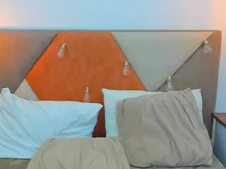 IvannaJones's Live Sex Cam Show