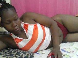 sweet-boo's CamSoda show and profile