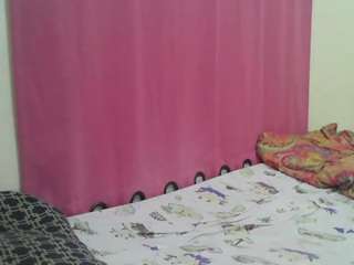 sweet-boo's CamSoda show and profile