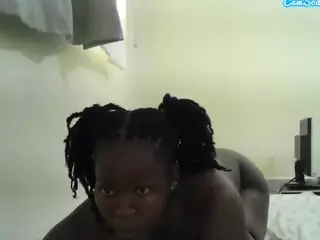sweet-boo's Live Sex Cam Show