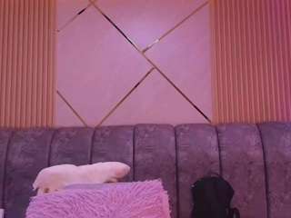 bss-naia's CamSoda show and profile