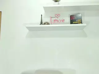 bss-naia's Live Sex Cam Show