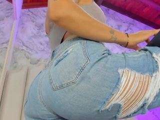 pamela-moreno Live Webcam on CamSoda