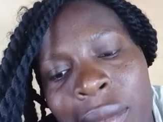 le modèle cute-viviana est en webcam porno dans un show sur le site camsoda, il possède les tags suivants: ass bouncing,ass clapping,black hair,blowjob,brown eyes,erotic dance,fingering,flashing,full nudity,normal,squirt