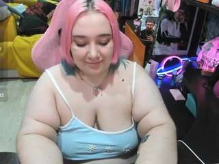 softie-sofy's CamSoda show and profile