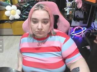 softie-sofy Live Webcam on CamSoda