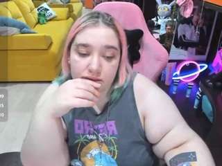 softie-sofy Live Webcam on CamSoda