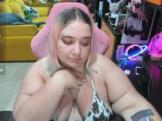 Live cam show with Softie-Sofy